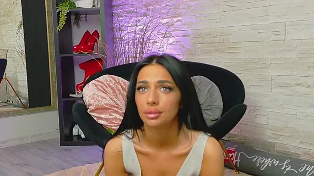 VanessaVosss online show from 05-12-26, 04:48