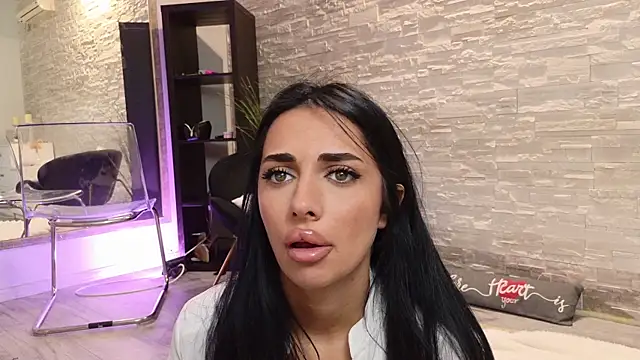 VanessaVosss online show from 05-30-26, 05:54