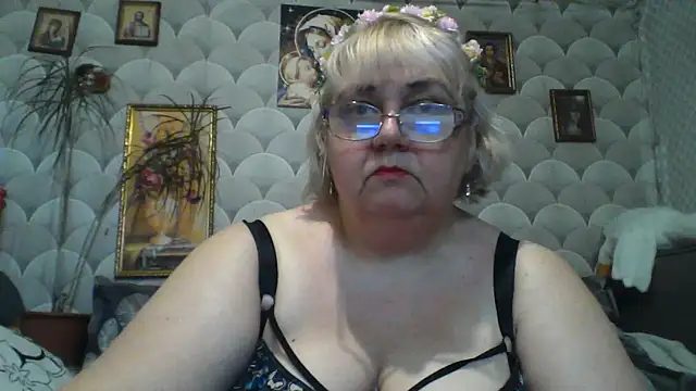 MarinaFarina53 online show from 05-24-26, 07:13