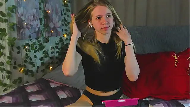 Squirt Cutie online show from 05-29-26, 09:24