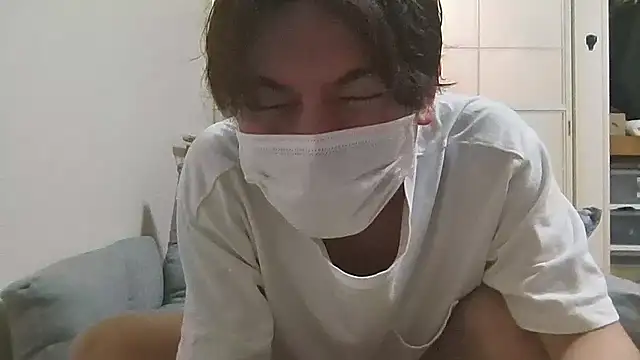Snapshot of Shun-3721 chatting on 06-01-26, 01:35 Shun-3721 online show from 06-01-26, 01:35