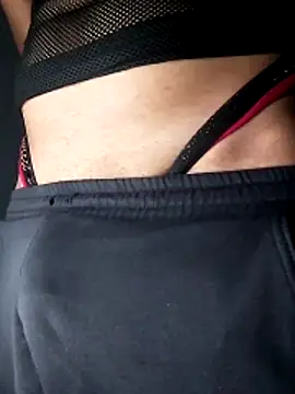 Snapshot of masterTsBigCock chatting on 05-22-26, 03:35 masterTsBigCock online show from 05-22-26, 03:35