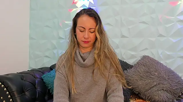 lindsay cg online show from 05-29-26, 12:36