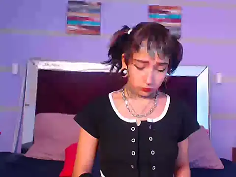 Snapshot of JadeBonnet chatting on 05-11-26, 08:06 JadeBonnet online show from 05-11-26, 08:06