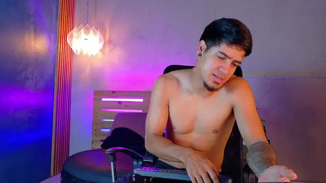 criss hardcock  online show from 06-06-26, 01:27