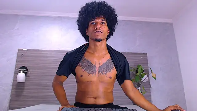 Dilan Hall online show from 05-19-26, 03:29