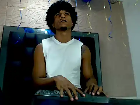 Dilan Hall online show from 05-26-26, 03:13