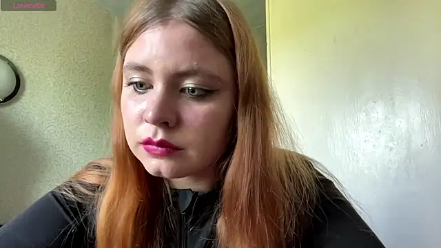 Violette Iguina online show from 05-17-26, 10:44