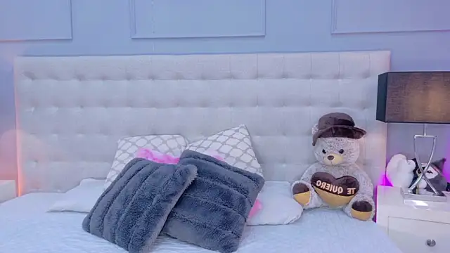 DulceeGarcia online show from 07-07-26, 04:26