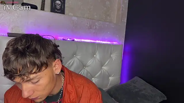 ESTEFAN HILLS online show from 05-25-26, 03:56
