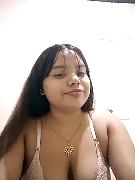 Daniela-Peruana online show from 05-18-26, 05:13