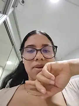 alanahot94 online show from 06-07-26, 12:37