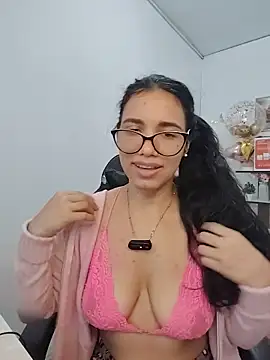alanahot94 online show from 06-07-26, 01:59
