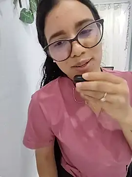 alanahot94 online show from 06-13-26, 07:23