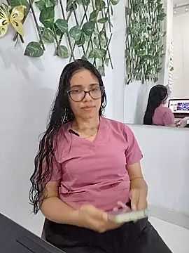 alanahot94 online show from 06-15-26, 03:36