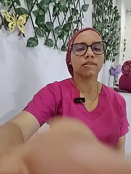 alanahot94 online show from 06-17-26, 04:52