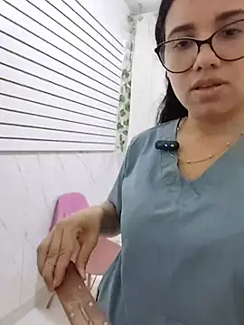 alanahot94 online show from 06-18-26, 03:49