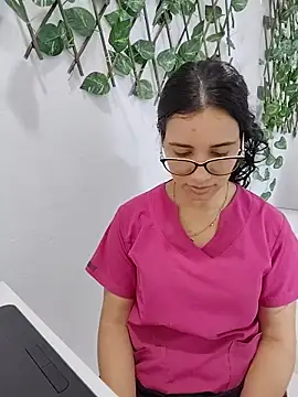 alanahot94 online show from 06-28-26, 08:48