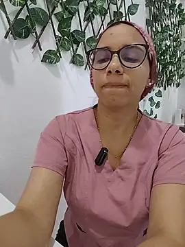 alanahot94 online show from 07-10-26, 04:20