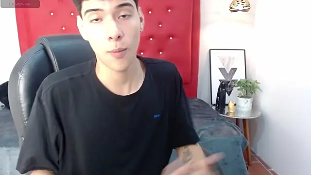 Snapshot of mateo_daza chatting on 05-13-26, 07:22 mateo daza online show from 05-13-26, 07:22