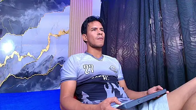 JacobWolf   online show from 05-25-26, 06:14