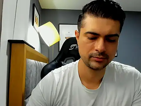 ZEI-001 online show from 05-19-26, 02:18