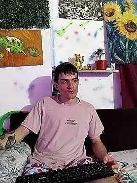 Maykiinn online show from 05-17-26, 04:21