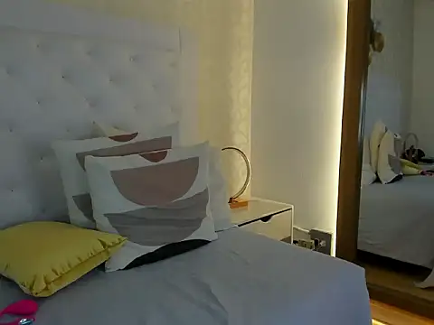 Snapshot of candy_eyes_ chatting on 05-21-26, 03:24 candy eyes online show from 05-21-26, 03:24