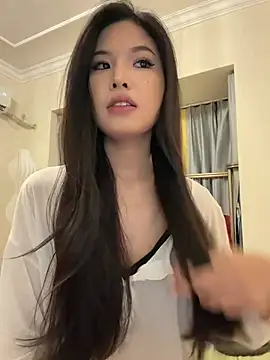 Snapshot of yy22111 chatting on 05-31-26, 12:12 yy22111 online show from 05-31-26, 12:12
