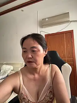 Snapshot of hannzn chatting on 05-14-26, 01:12 hannzn online show from 05-14-26, 01:12