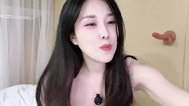 Emma qiqi online show from 05-22-26, 08:42