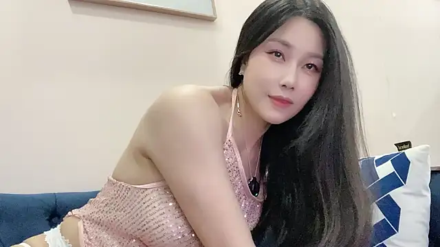 Snapshot of Emma_qiqi chatting on 07-27-26, 11:28 Emma qiqi online show from 07-27-26, 11:28