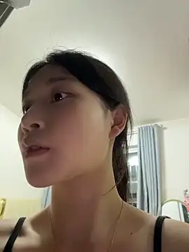 cuteluky18 online show from 05-21-26, 12:23