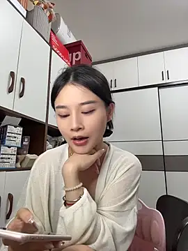 cuteluky18 online show from 05-29-26, 12:58