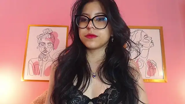 Snapshot of RoxxyMoon chatting on 05-12-26, 12:46 RoxxyMoon online show from 05-12-26, 12:46