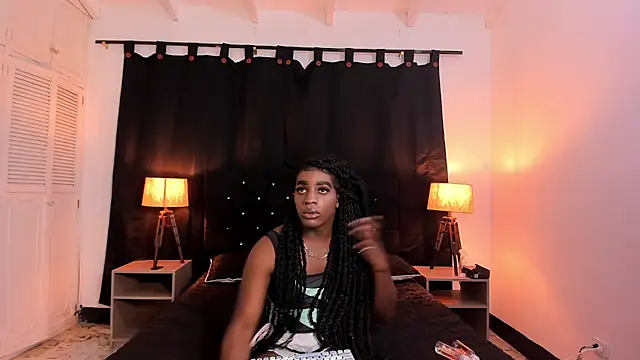 Snapshot of YasiryCoper chatting on 05-16-26, 11:53 YasiryCoper online show from 05-16-26, 11:53