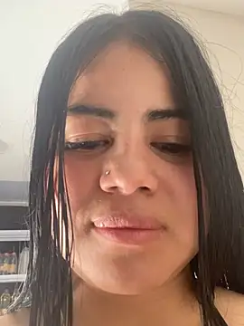 zoe martinez online show from 05-25-26, 07:31
