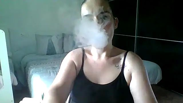 Snapshot of aurasensual69 chatting on 05-16-26, 03:33 aurasensual69 online show from 05-16-26, 03:33