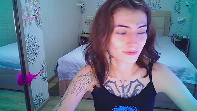 Snapshot of HarrisLola chatting on 05-17-26, 03:52 HarrisLola online show from 05-17-26, 03:52