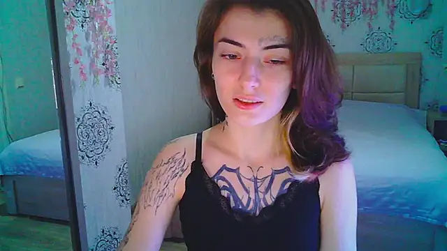 Snapshot of HarrisLola chatting on 05-24-26, 04:12 HarrisLola online show from 05-24-26, 04:12