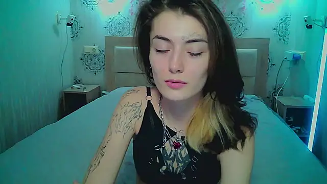 Snapshot of HarrisLola chatting on 05-30-26, 03:42 HarrisLola online show from 05-30-26, 03:42