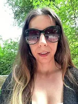 GirlNextDoorBianca online show from 05-30-26, 01:52