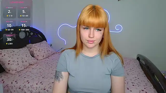 VelvetEmber online show from 06-12-26, 02:38