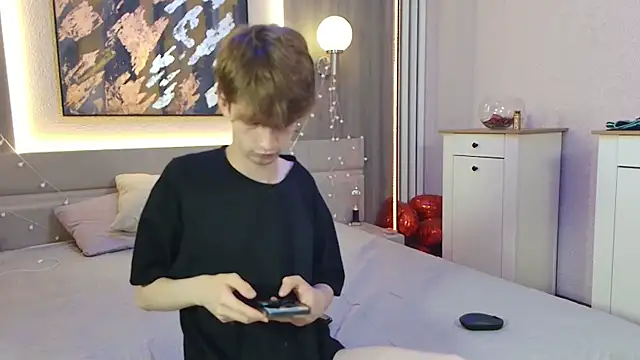 Bimbo boy  online show from 07-18-26, 02:32