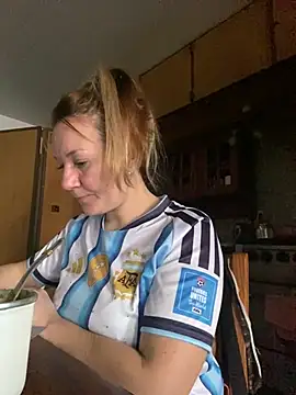 AllisonLove2 online show from 07-16-26, 07:31