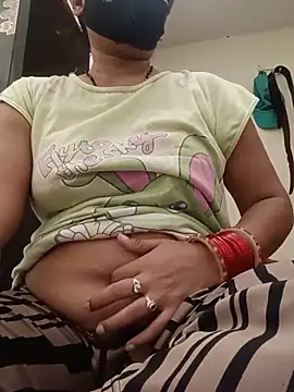 Snapshot of babi8877 chatting on 05-22-26, 04:12 babi8877 online show from 05-22-26, 04:12