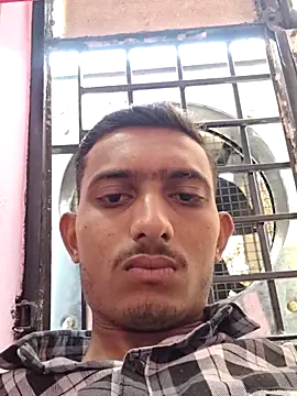 Snapshot of ronnybhai008 chatting on 05-11-26, 03:45 ronnybhai008 online show from 05-11-26, 03:45