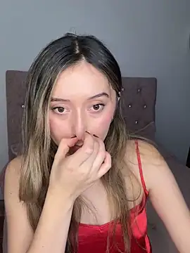 Sarisloves online show from 05-19-26, 01:56