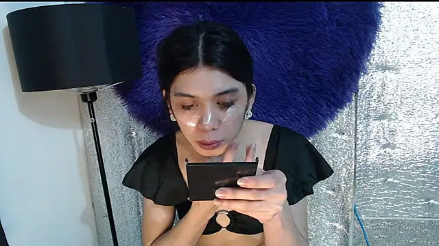 RoseAmarie online show from 05-17-26, 03:59