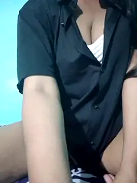 Snapshot of Cute-Ishita chatting on 06-14-26, 09:50 Cute-Ishita online show from 06-14-26, 09:50